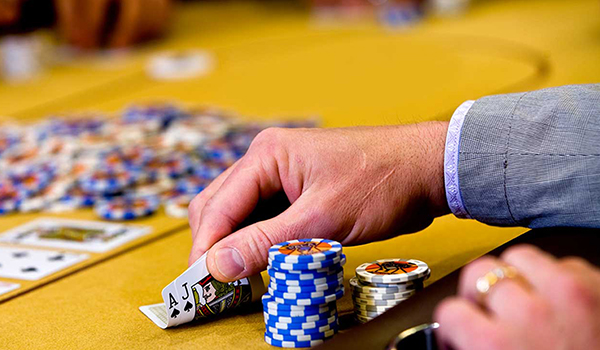 Rahasia game Sukses Meja Poker yang Tidak Semua Orang Berani Coba