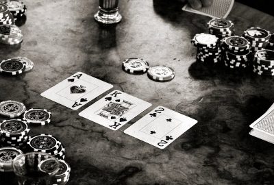 5 Pendekatan Strategis Bermain Poker